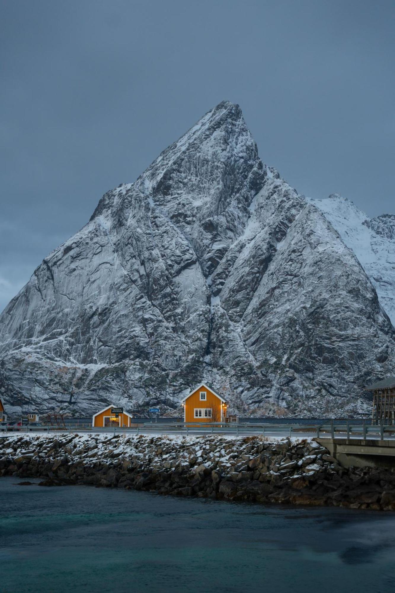 The Famous Yellow House Reine Zewnętrze zdjęcie